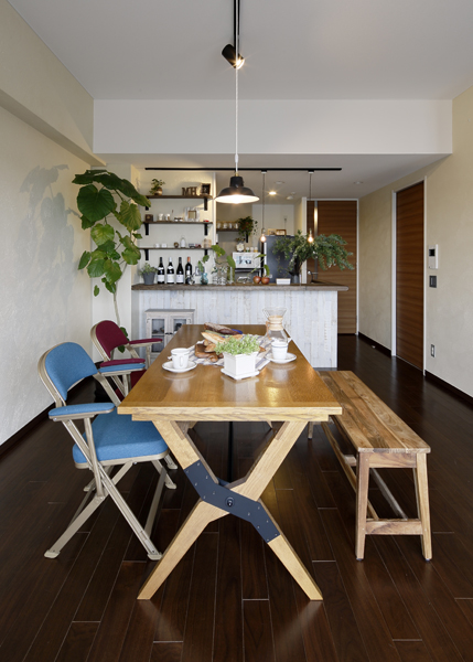 カフェのようなダイニングの様子