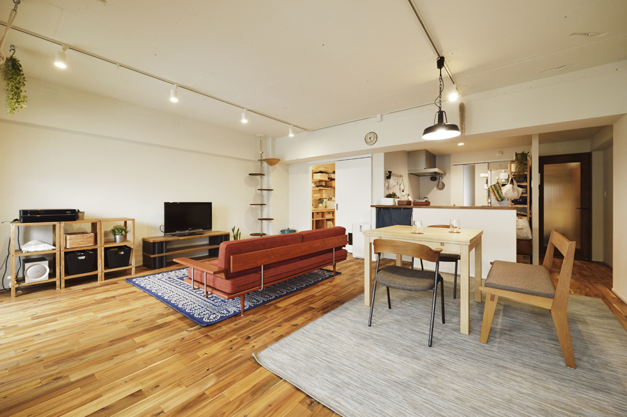 悠々としたLDKの様子