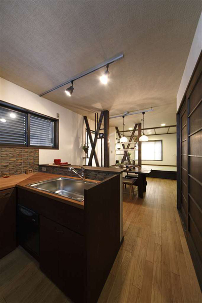 縦長のLDKの様子