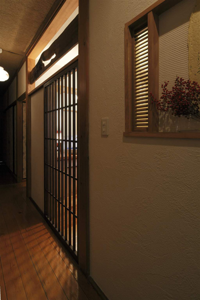 廊下とニッチの様子