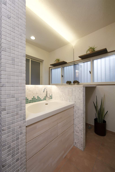 造作した洗面化粧台