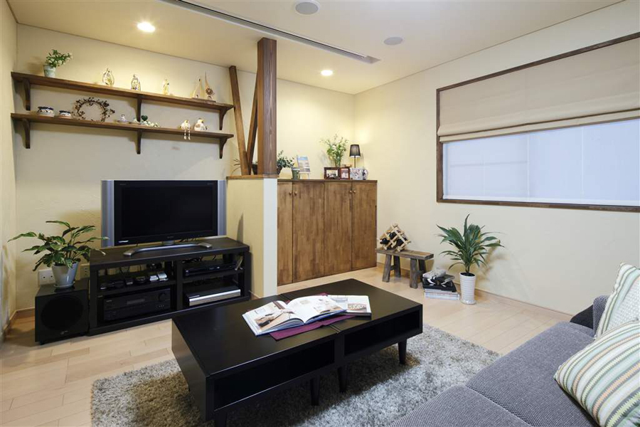 別の角度から見たリビングの様子