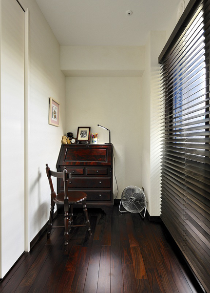 右手側のお部屋