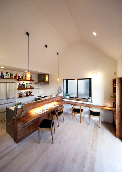 L字型のカウンターテーブル