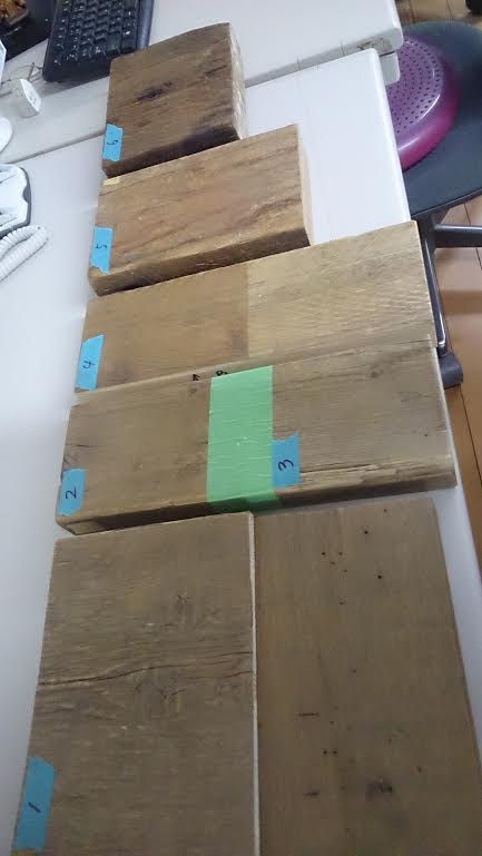 足場板を使った造作本棚