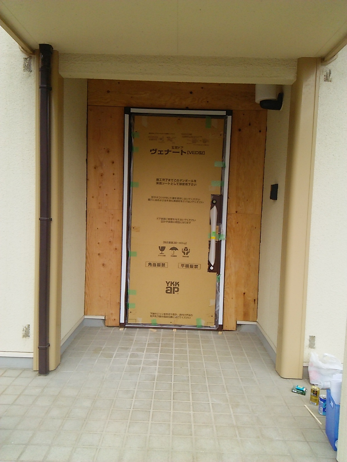 玄関サッシ交換（サイディング編）