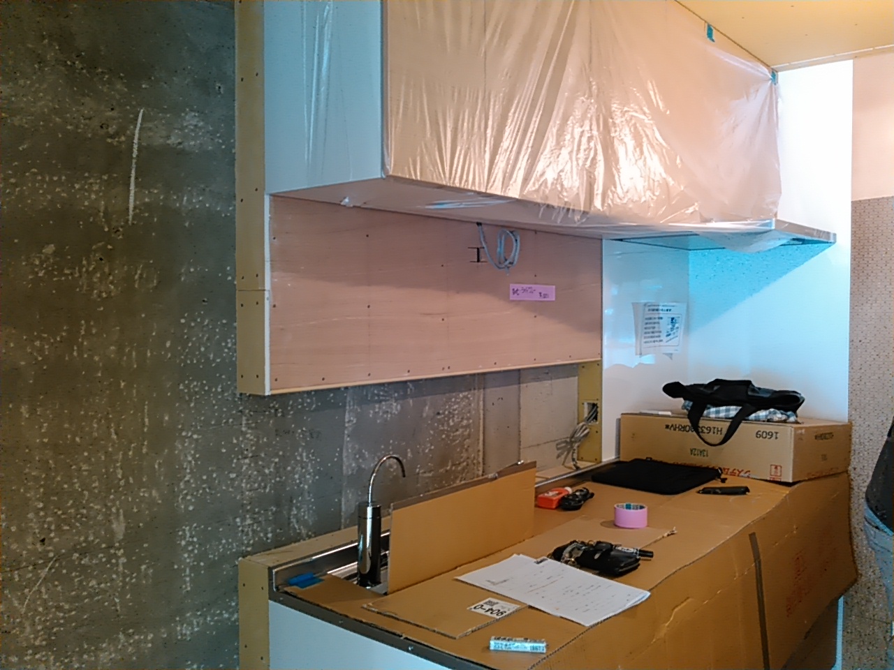 工事現場巡回　～　キッチン壁面　～