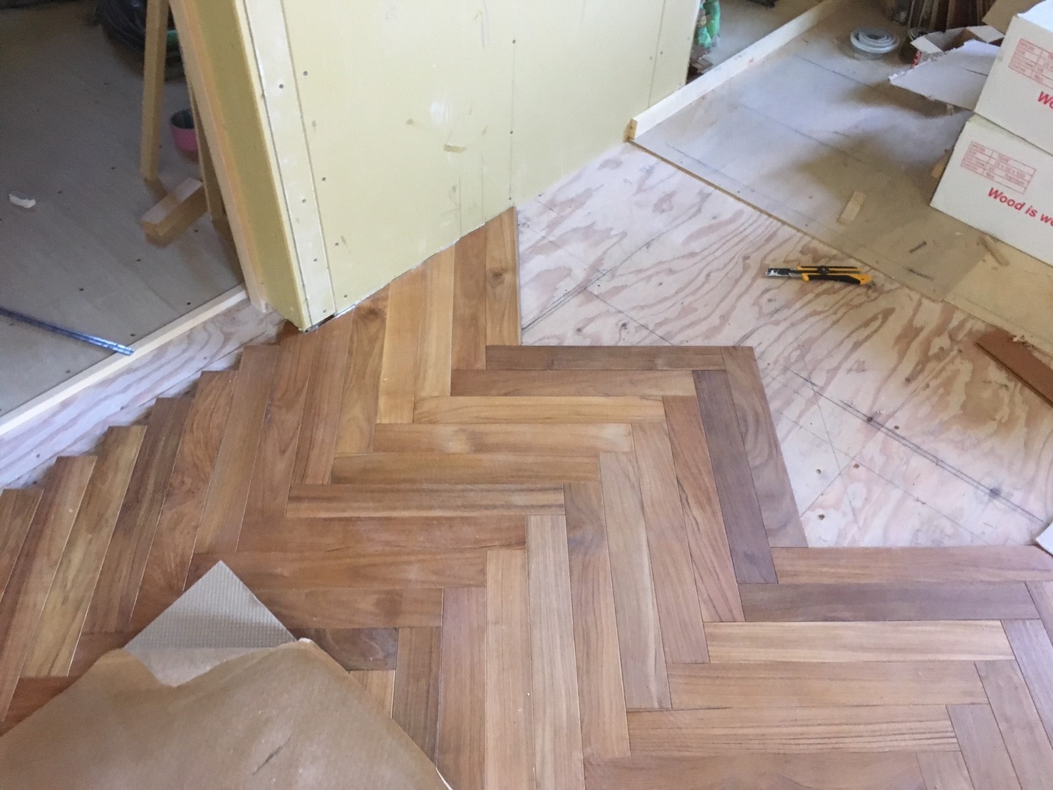 ナカムラコーポレーション チーク ヘリボーン:TEAHS オスモ自然塗装