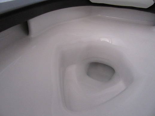 LIXIL　黒い便器‼