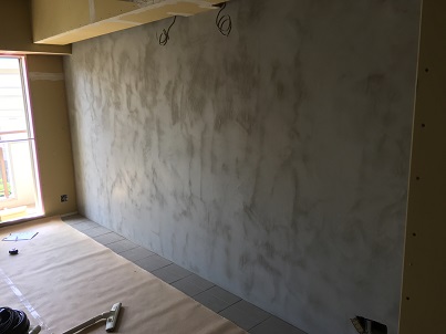 モルタル仕上げ　壁