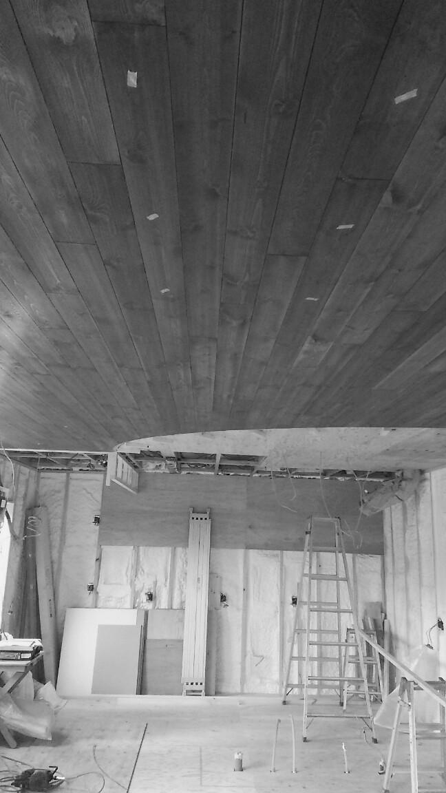 天井にフローリング