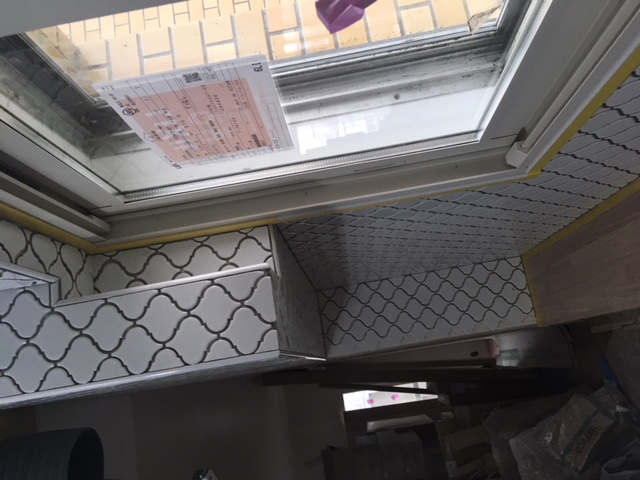 内部タイル　納まり