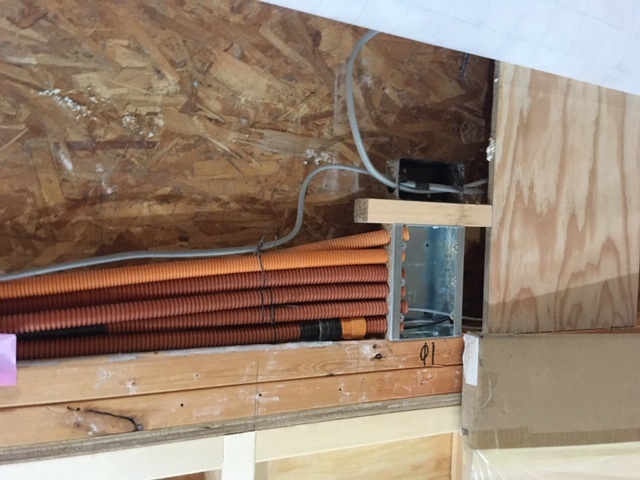 ネット環境には、、、先行配管が