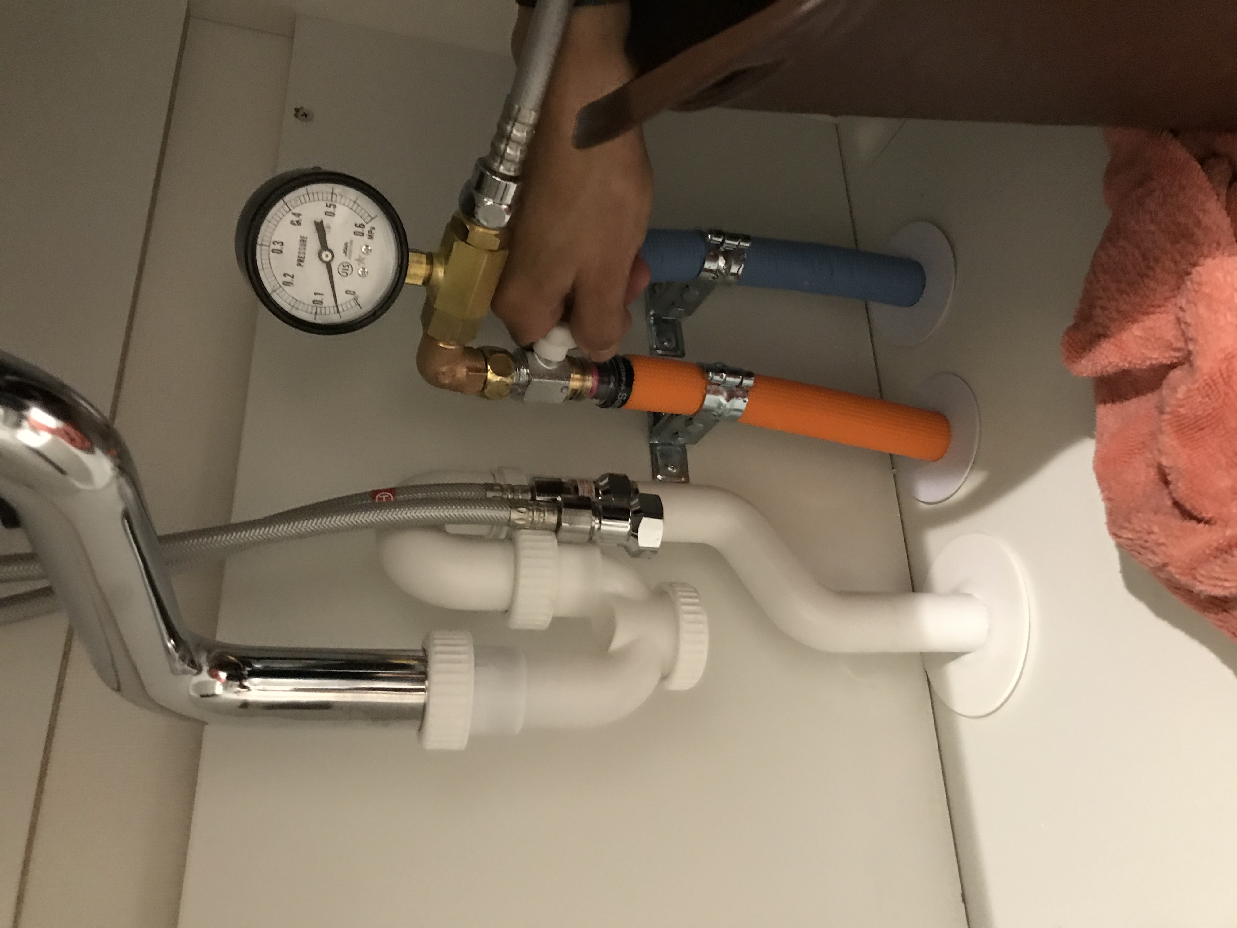 水圧　確認　(タンクレストイレ必要圧)