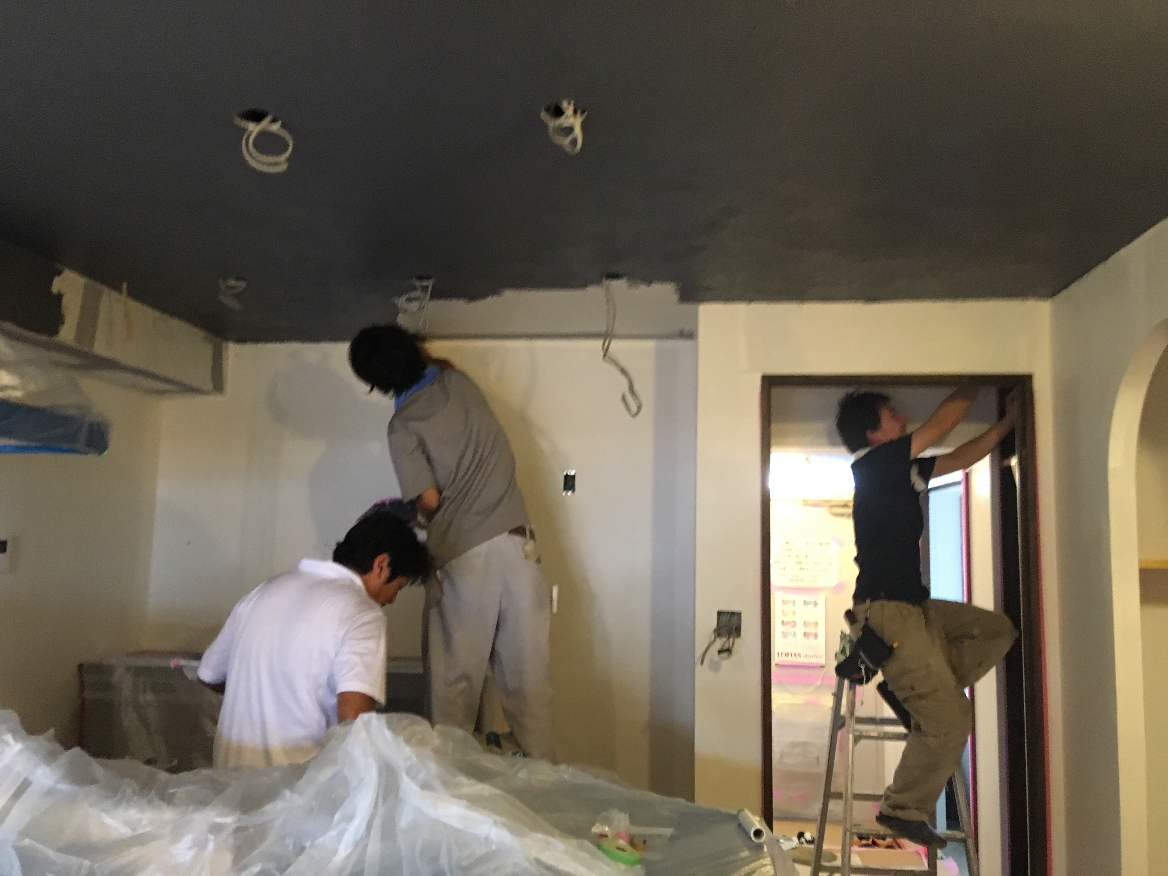 珪藻土にも色々な色があります