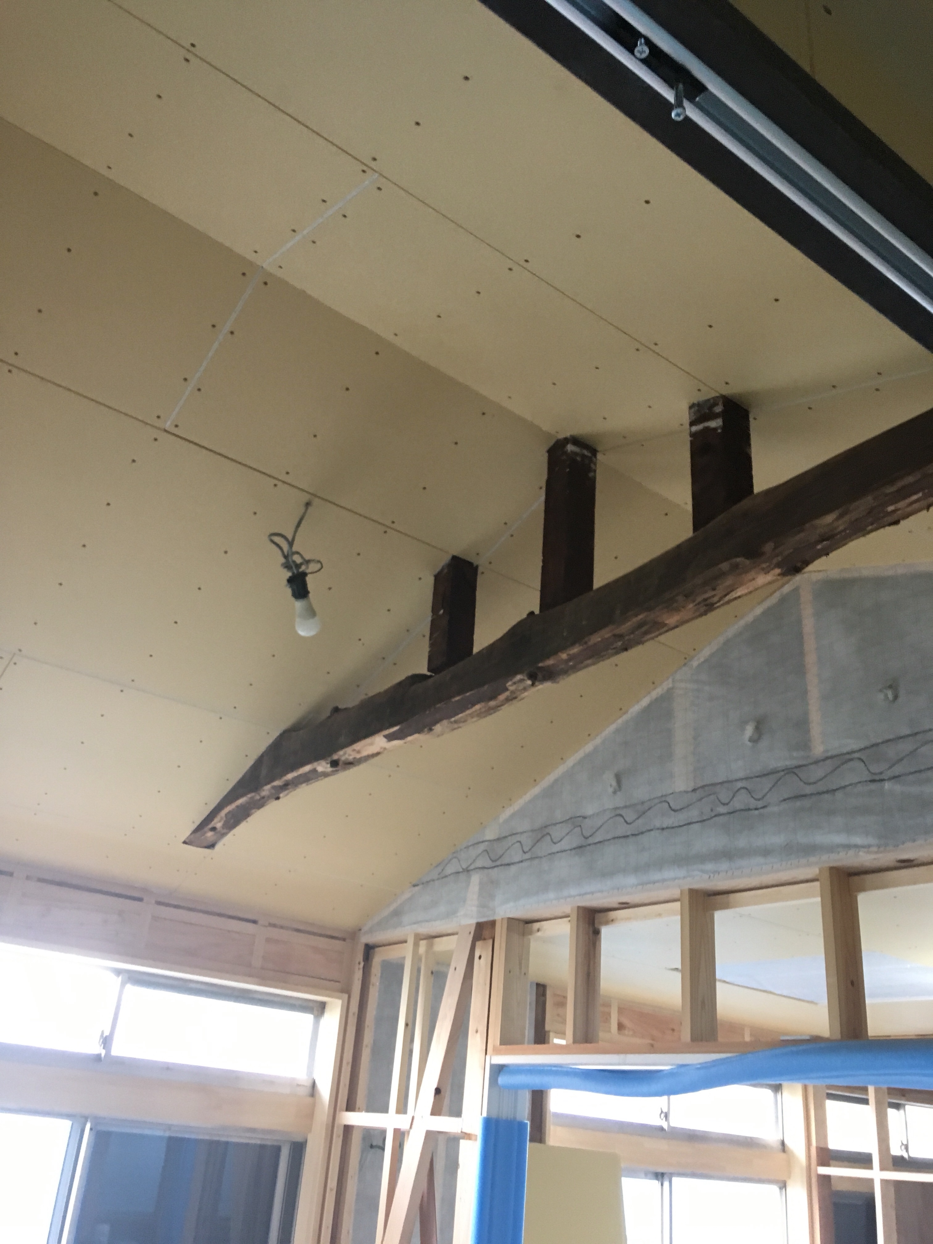 2Fで折上げ天井〜梁表し〜