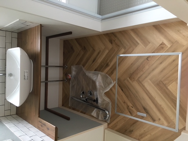 フロアタイル☆ヘリンボーン張☆☆