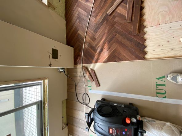 ☆ヘリンボーン張り☆☆