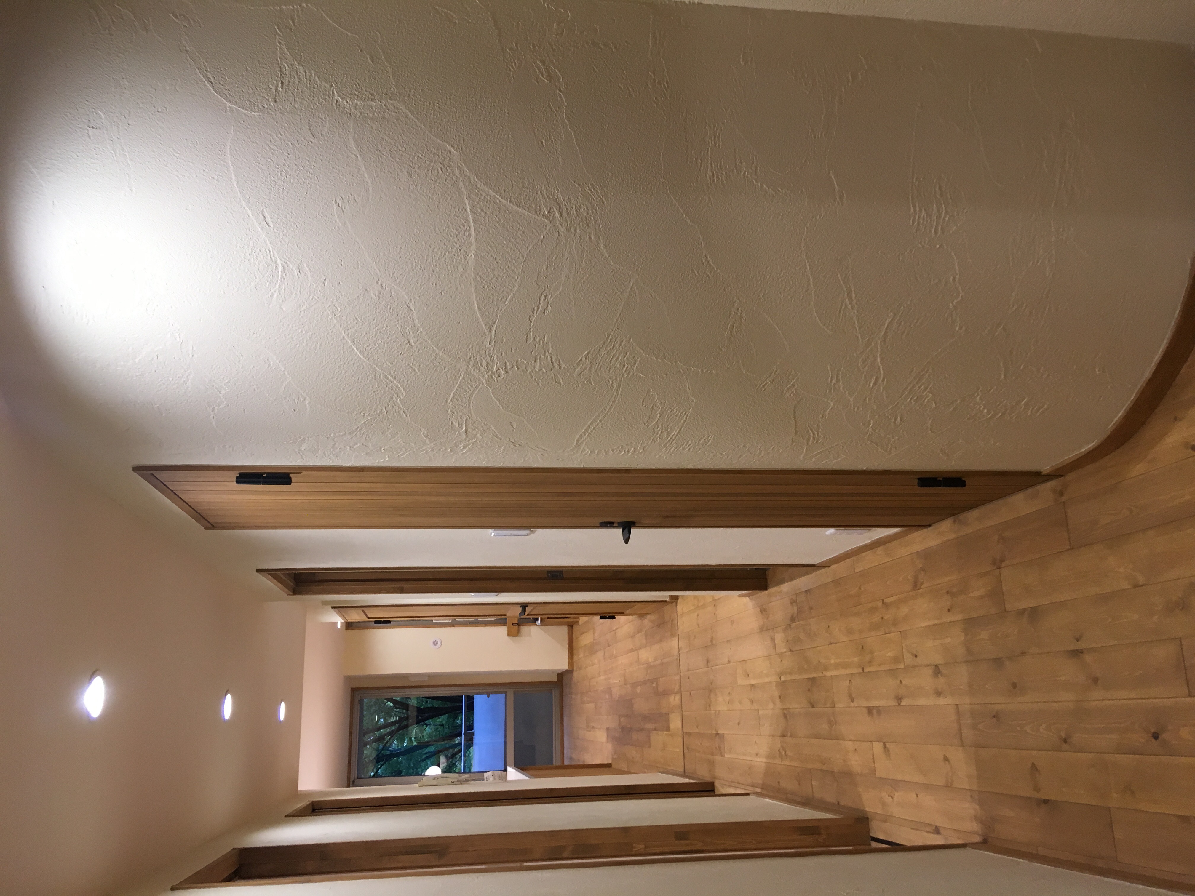 R壁　間仕切り壁　曲がっている！？