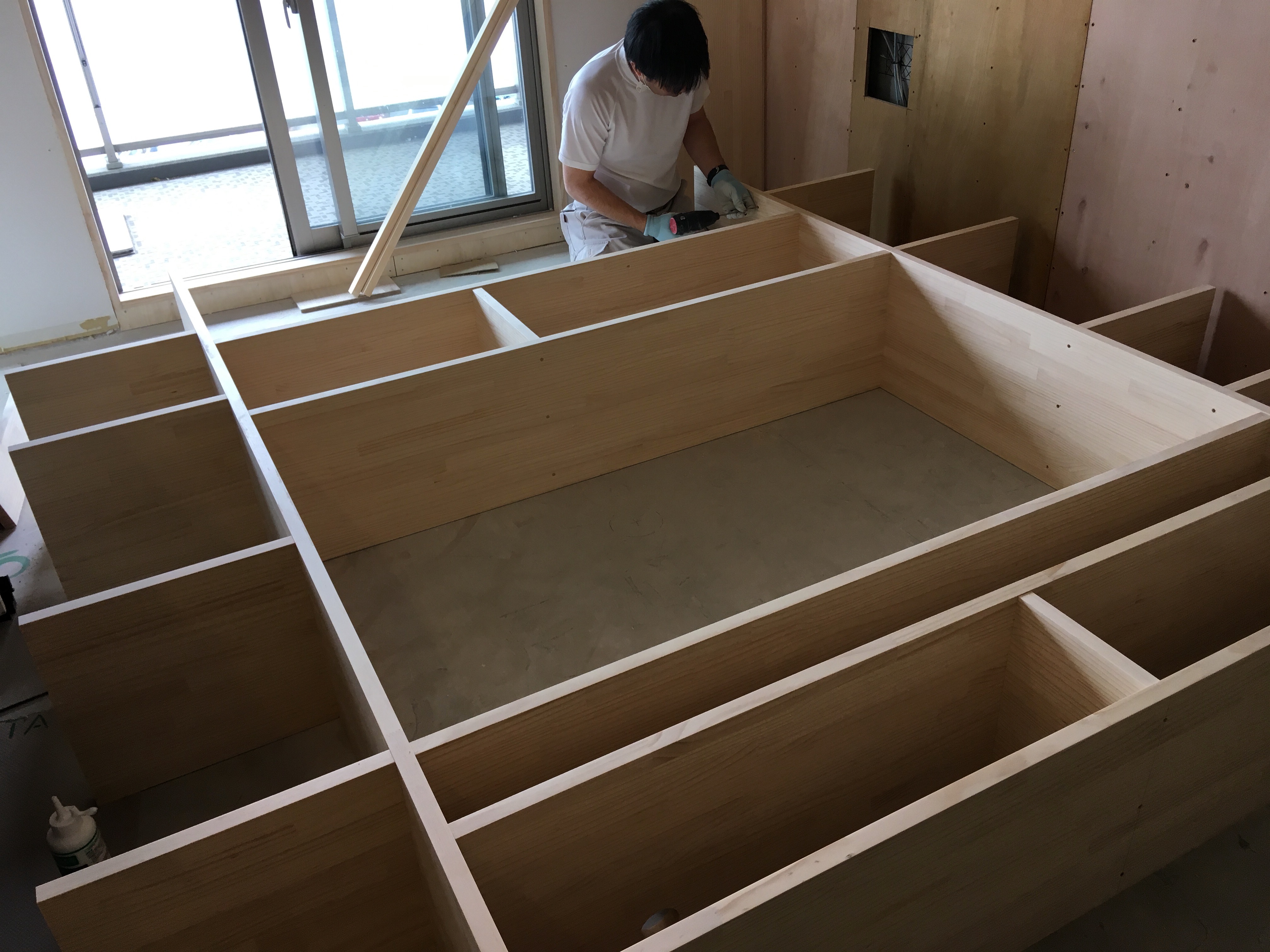 現場で家具の造作
