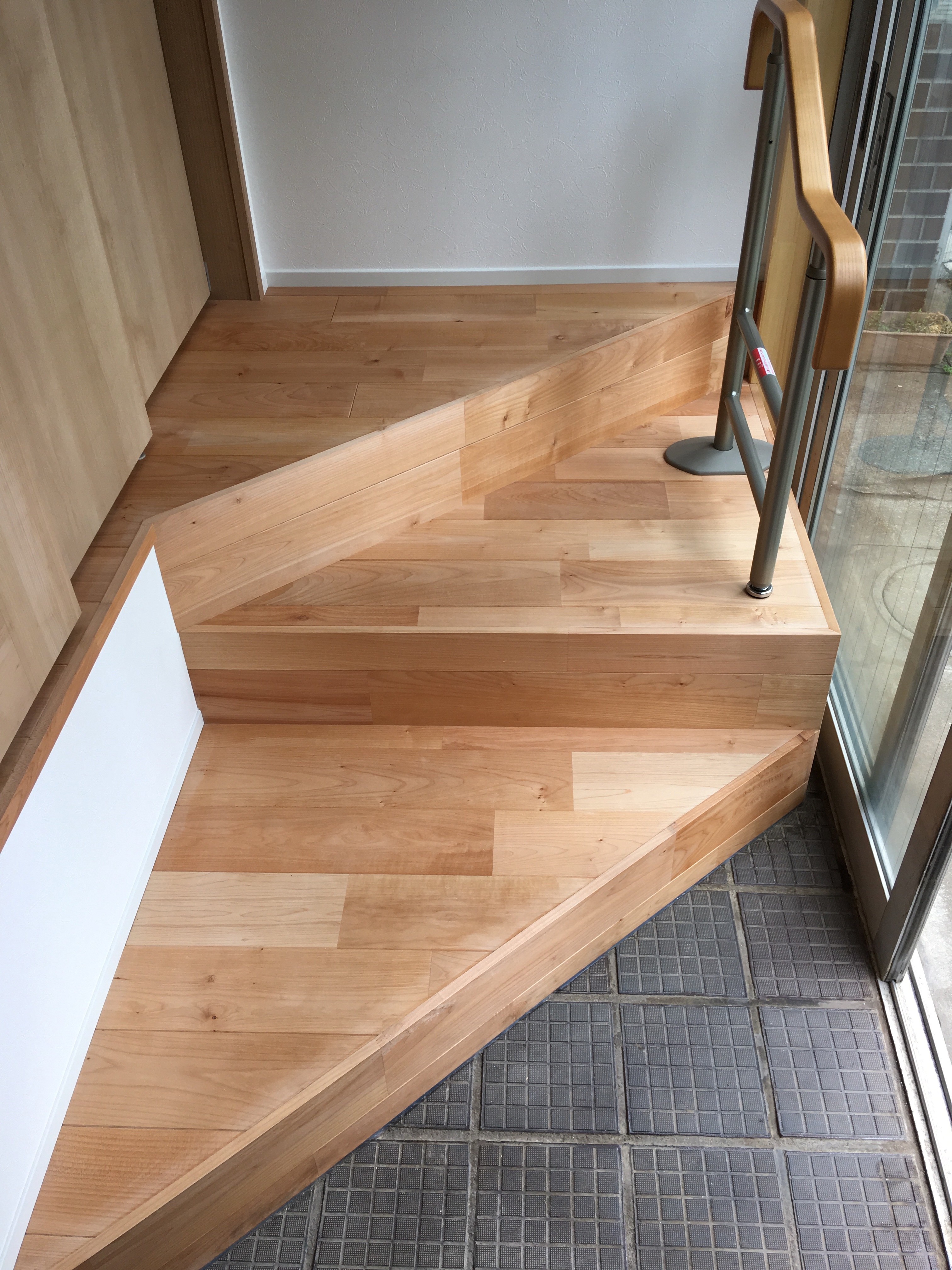 玄関ステップ造作