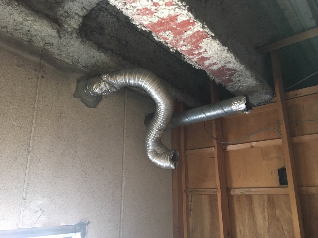 ユニットバス工事が始まりました。解体完了