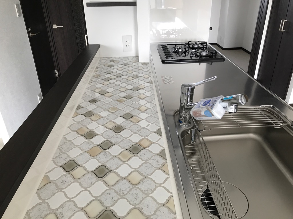 コラベル：【NLA-MIX-11】Aﾊﾟﾀｰﾝを施工しました。