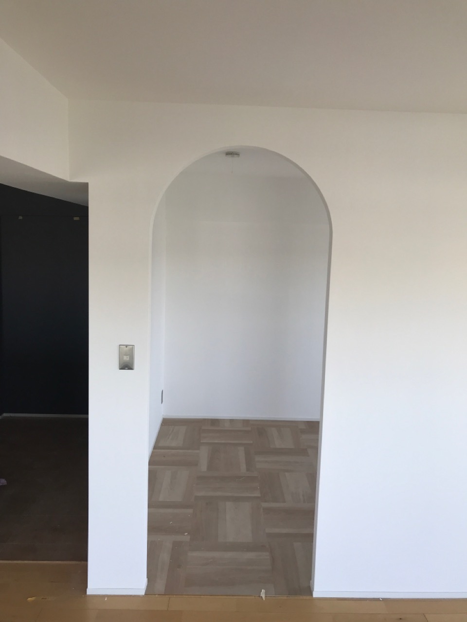 R下がり壁　②クロス仕上げ