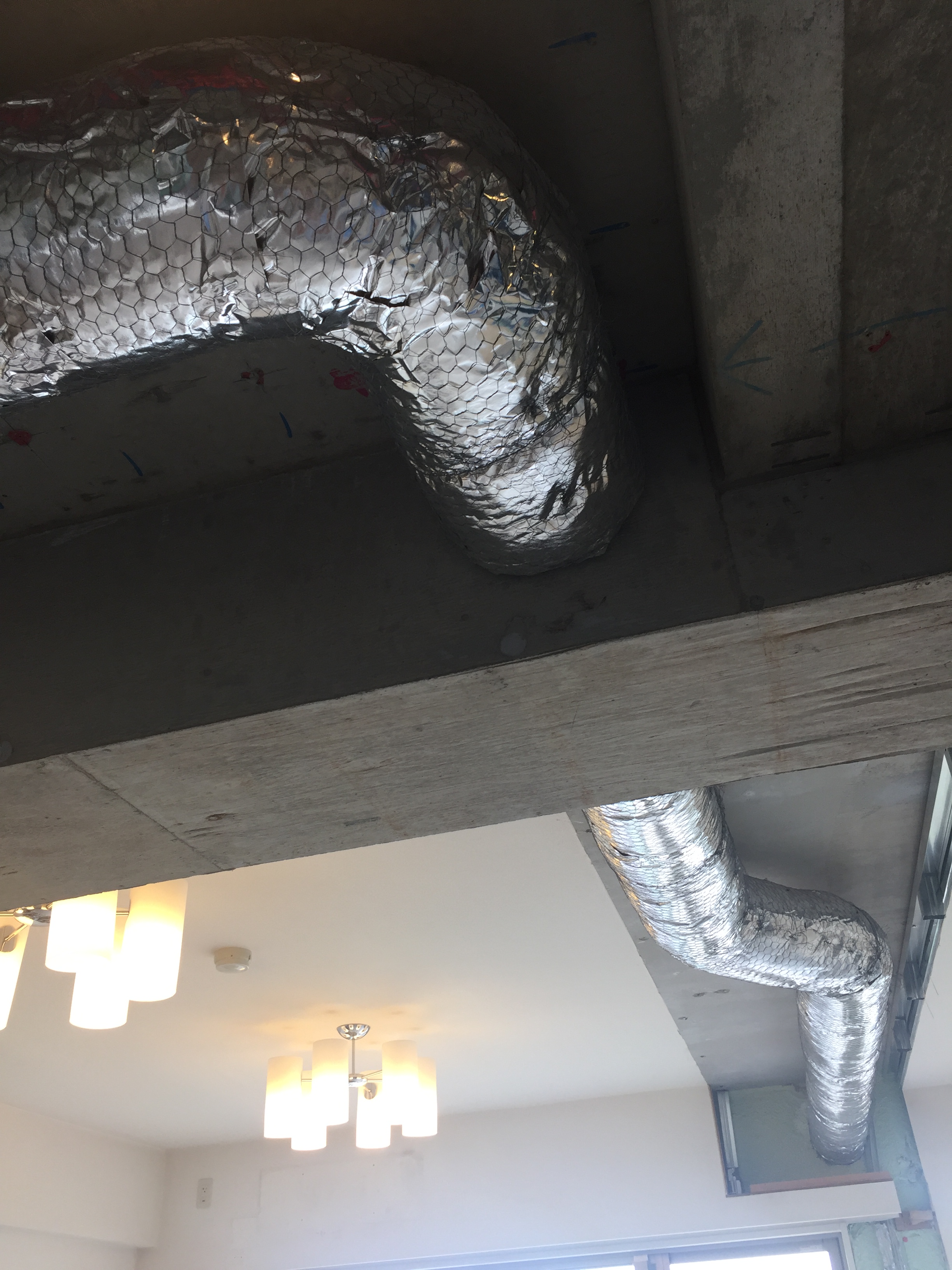 壊してみると色々な秘密が隠されているんです！