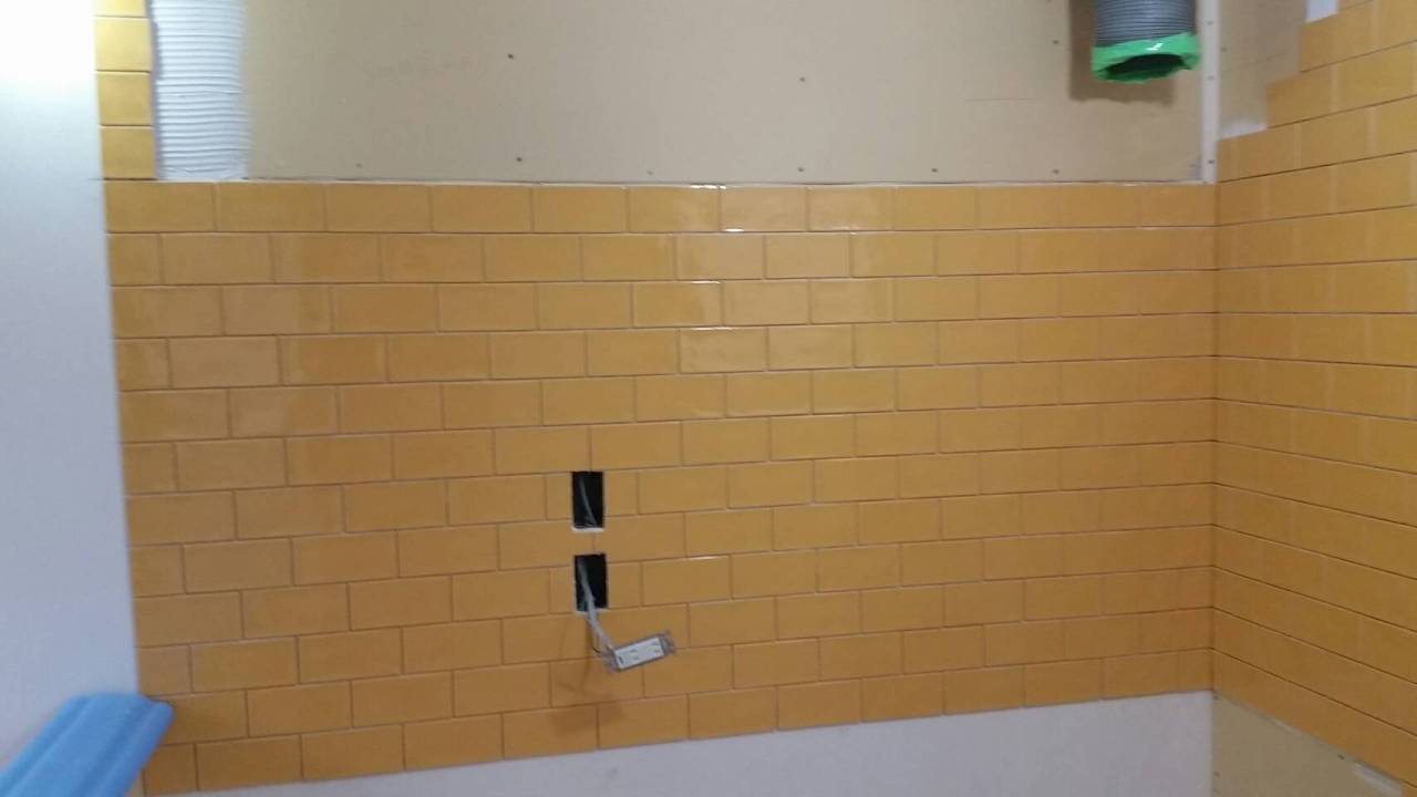 明るいキッチンに。。。仕上げ材で明るさアップ♪