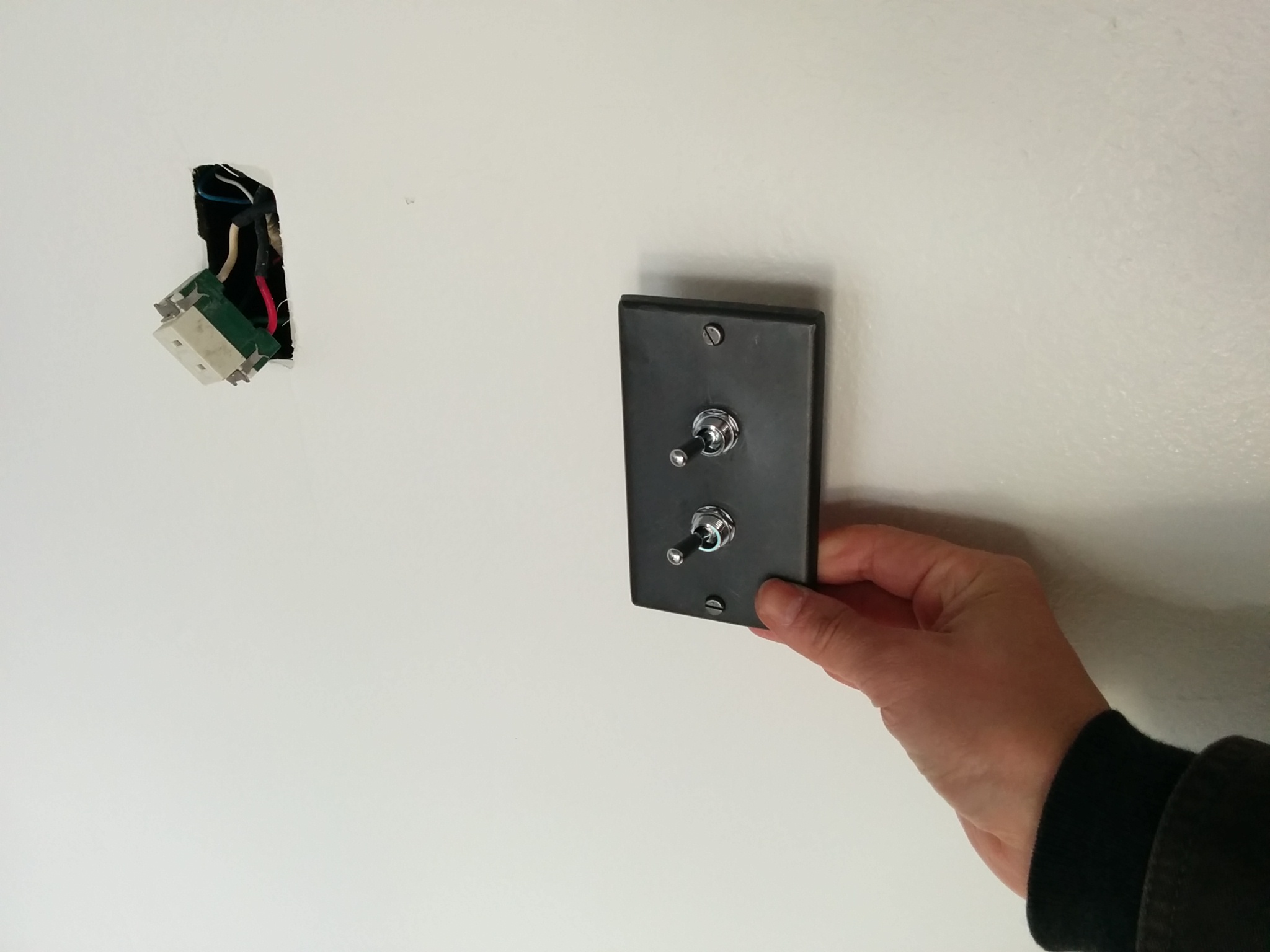 ステンレスのキッチン～Sanwa company～もう少しで完成です