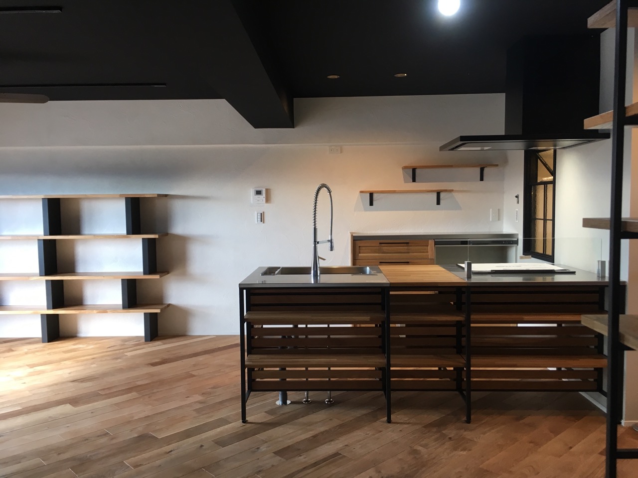 室内のブリックタイル貼り～MANCHESTER MC-1～完成！