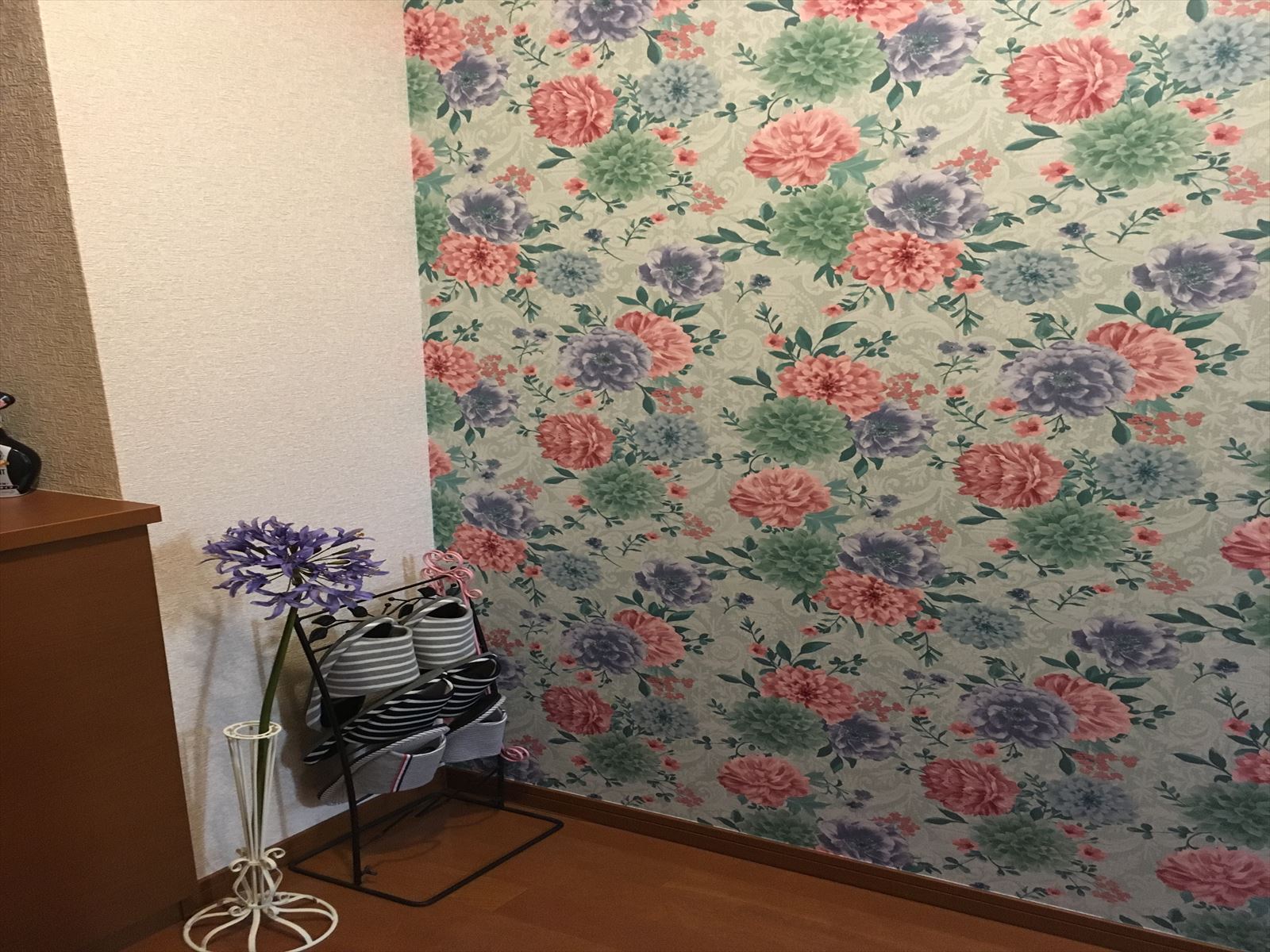 アクセント壁紙　マナトレーディング　～ＭＡＮＡＳ　Duchess Garden W7147-03～