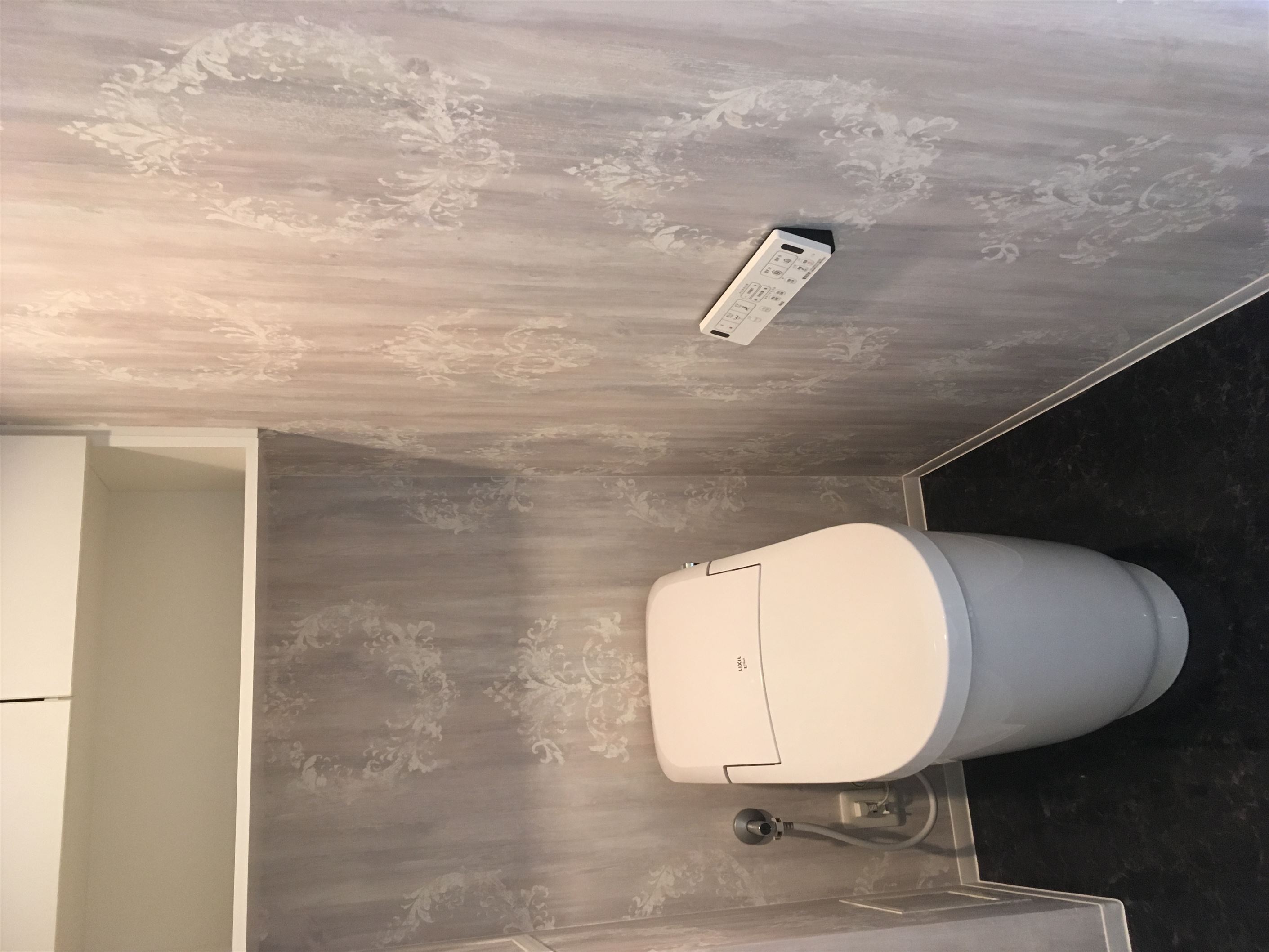 おしゃれな内装トイレ　TOTO　～ココレ～　＋IS753　FE1432　　