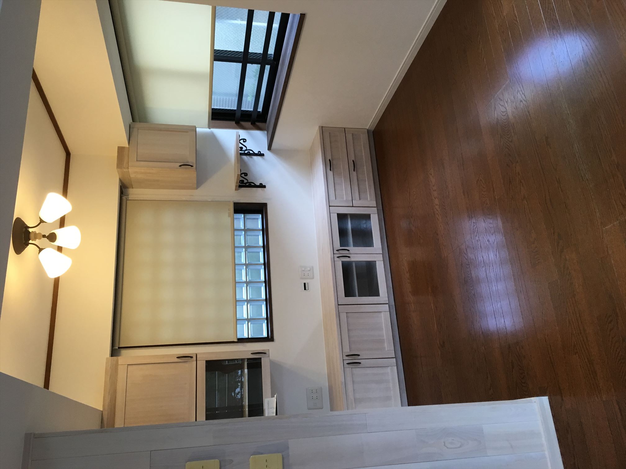 壁面に家具を取り付けました！　～LohasMaterial～