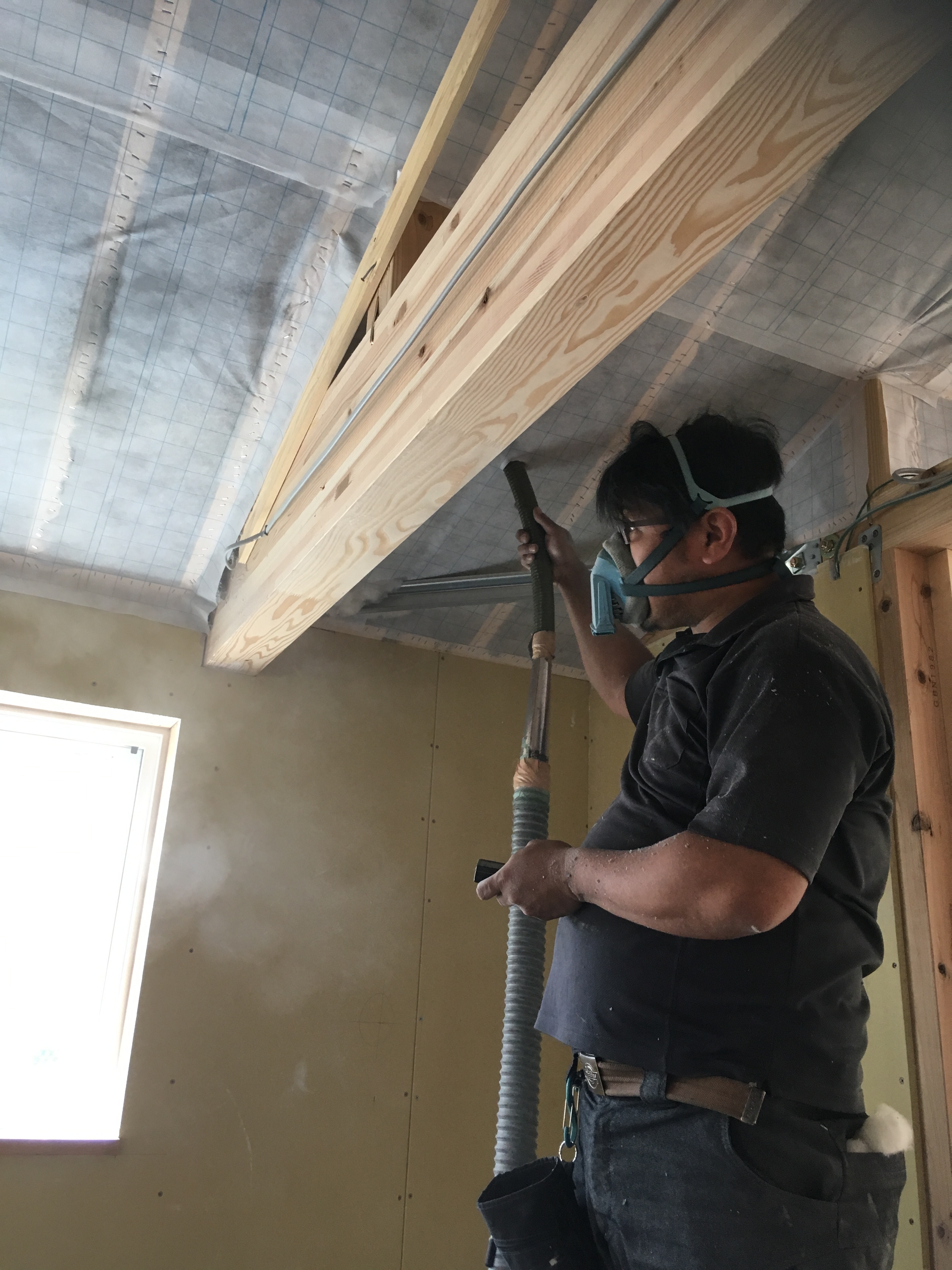 LOHASTA　home　断熱材セルロースファイバー施工