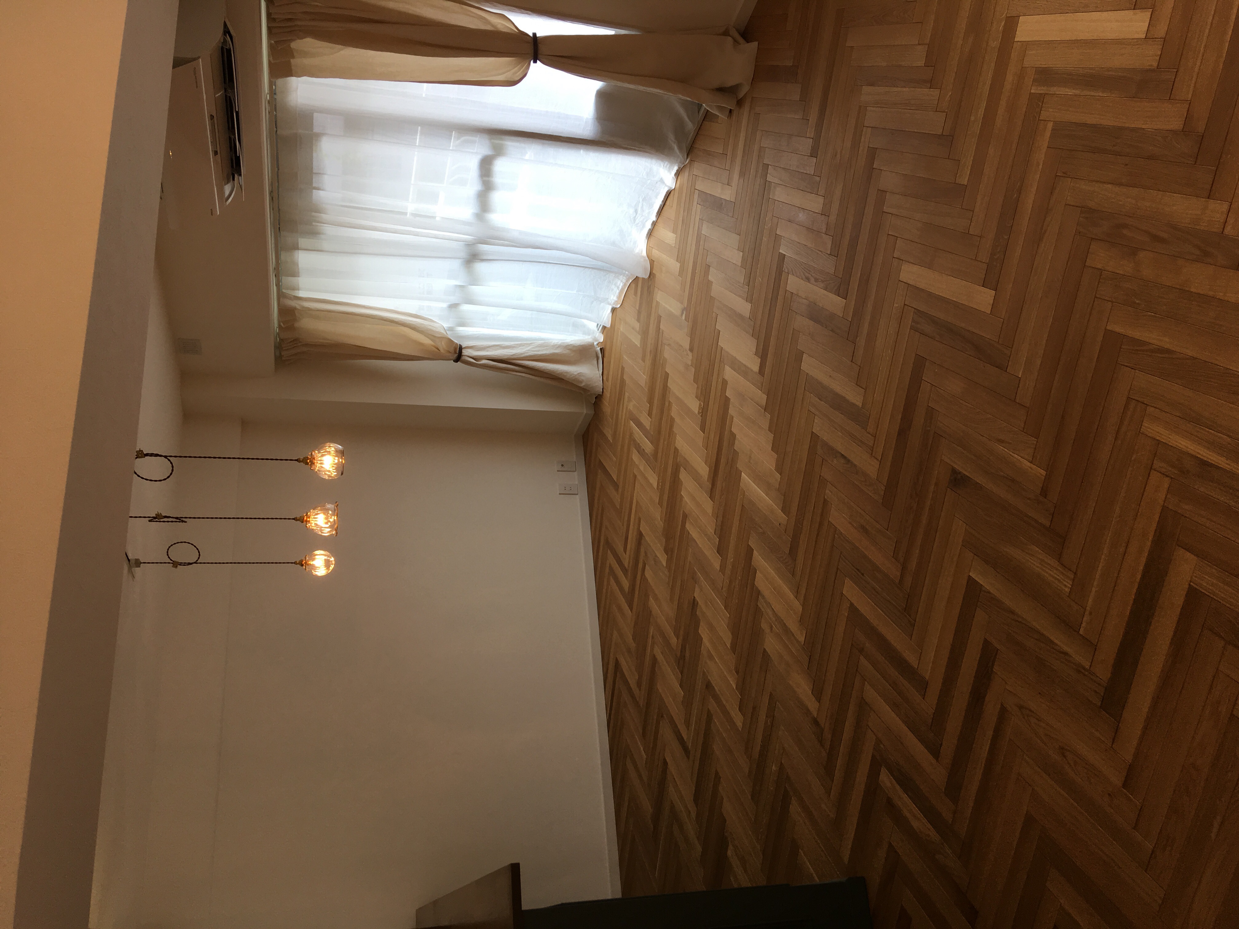 ヨーロピアンオーク　ヘリンボーンフローリング