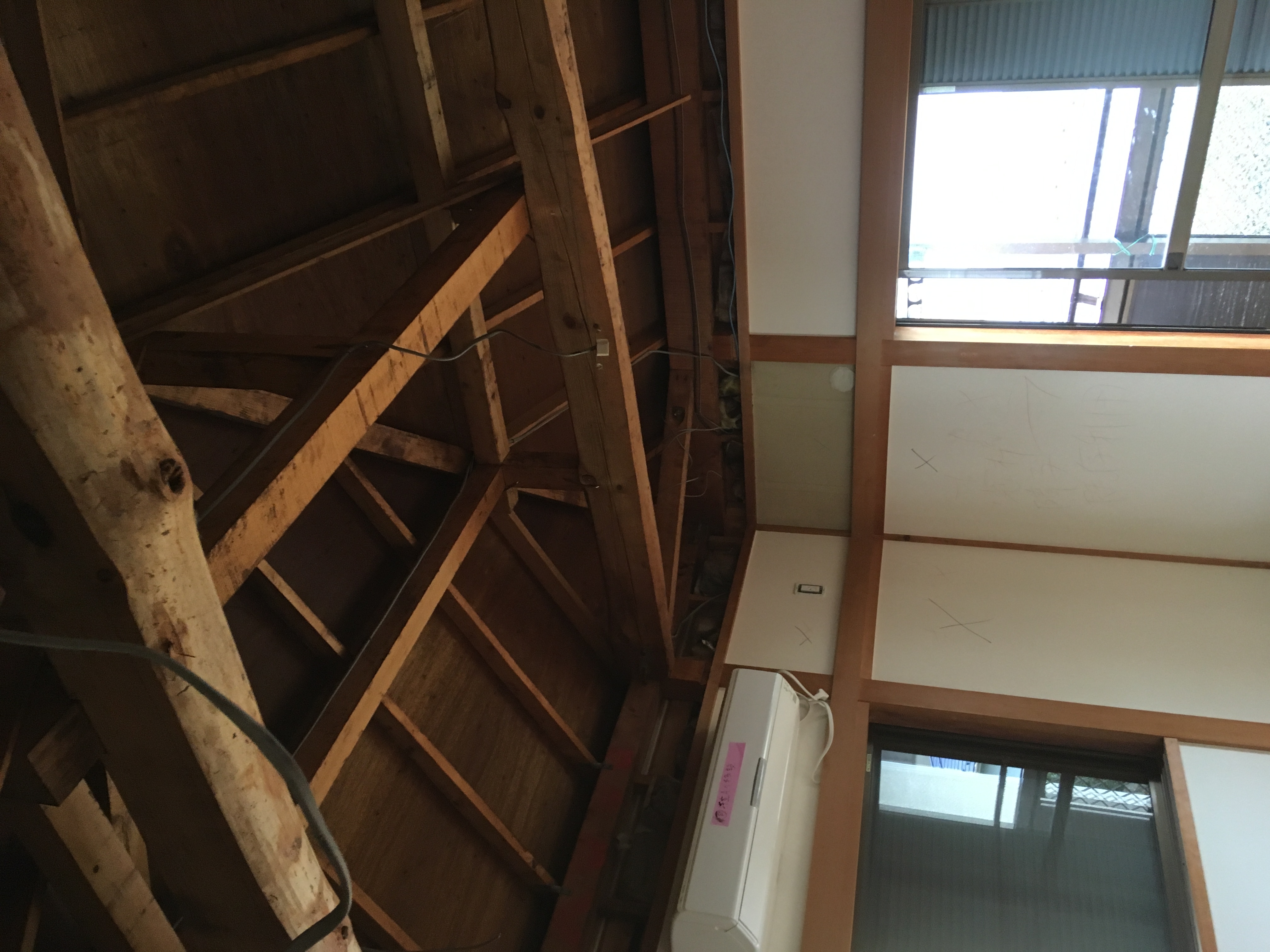🔨解体🔨  屋根裏