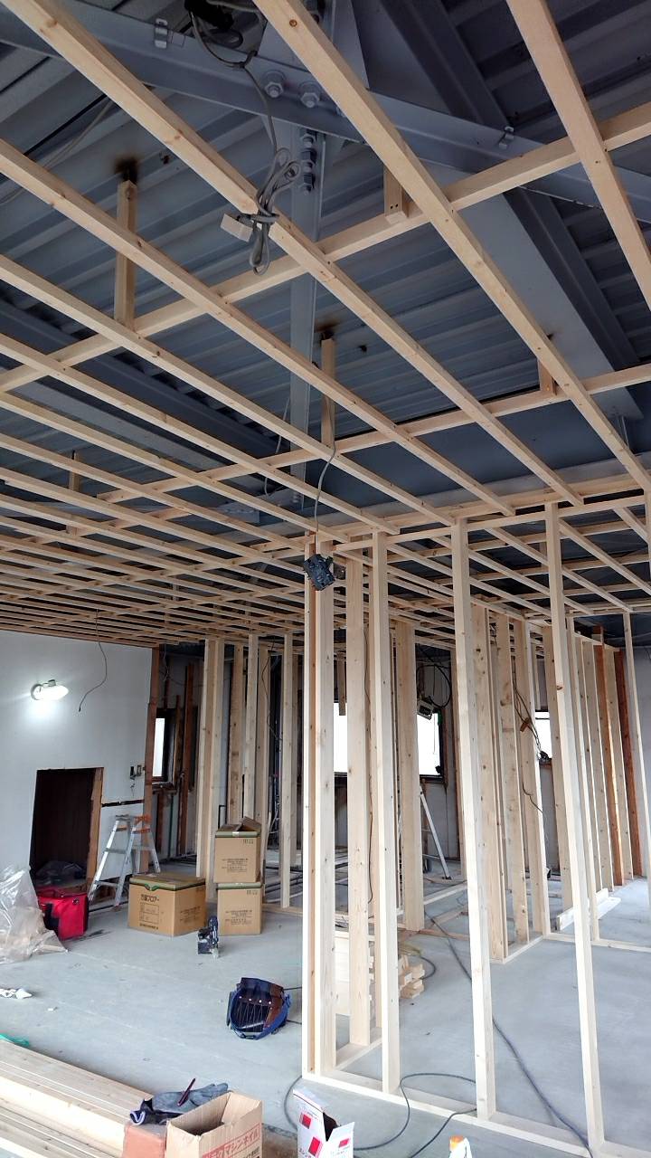 鉄骨造　改修工事