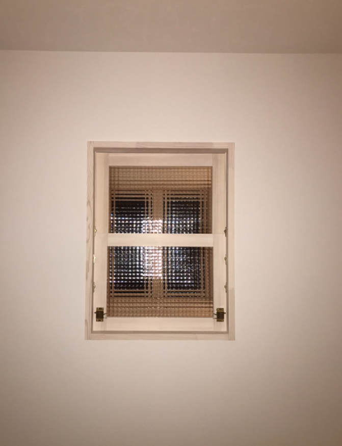 インテリアウィンドウ