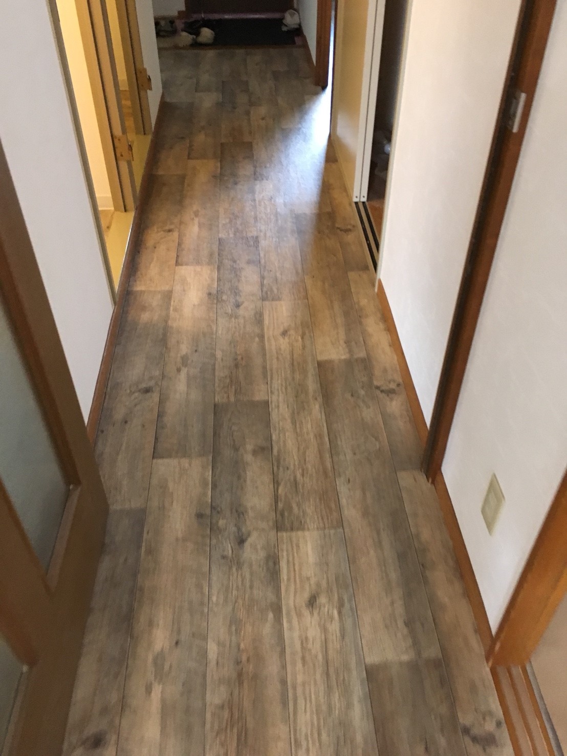 シンコール【S3302】サンゲツ【CM-1207】