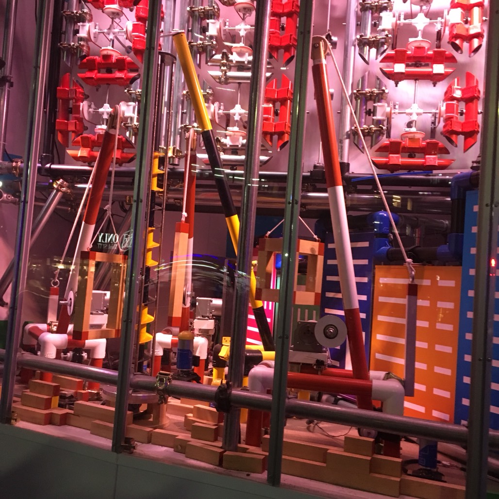 建設現場にてユニークな試み