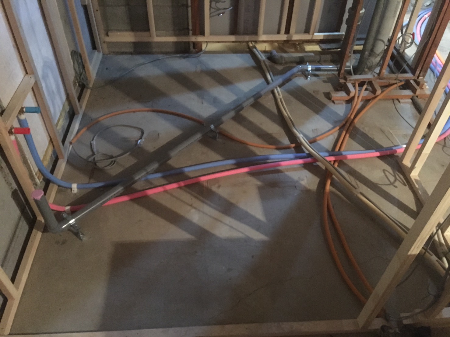 解体～設備工事　見えないところも新しく！