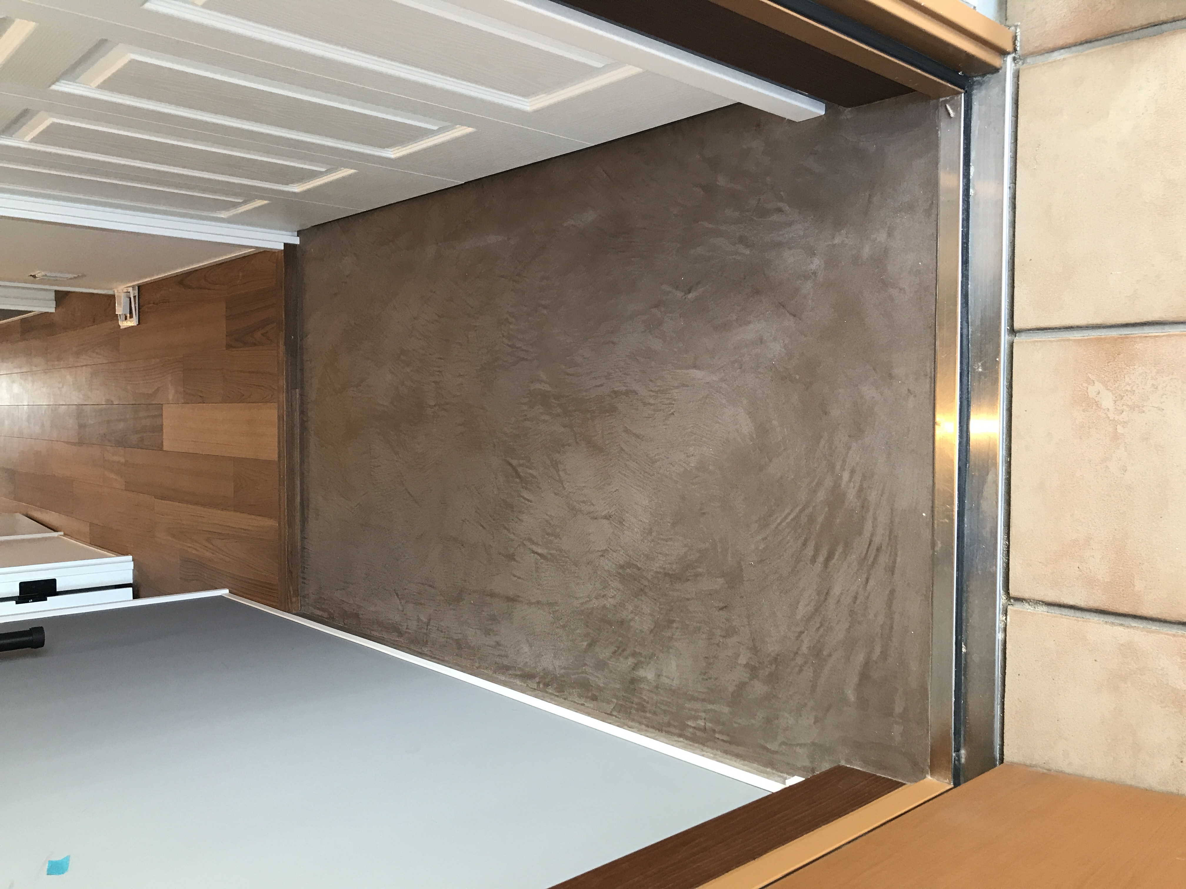 玄関土間にモールテックス