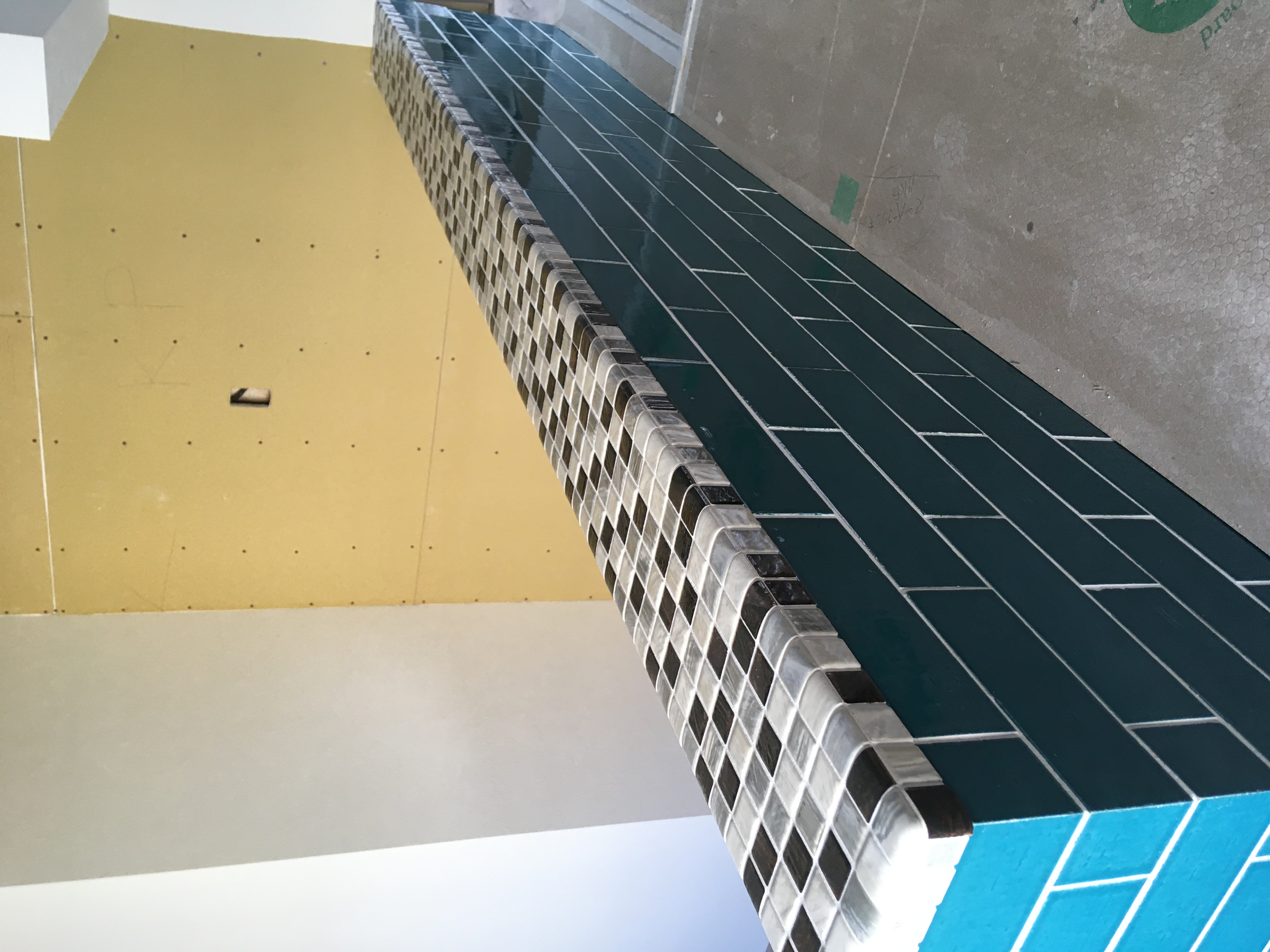 N様邸タイル工事