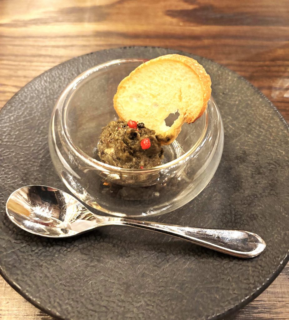 801796C0-C721-48DC-A8EF-60F4E418E62B