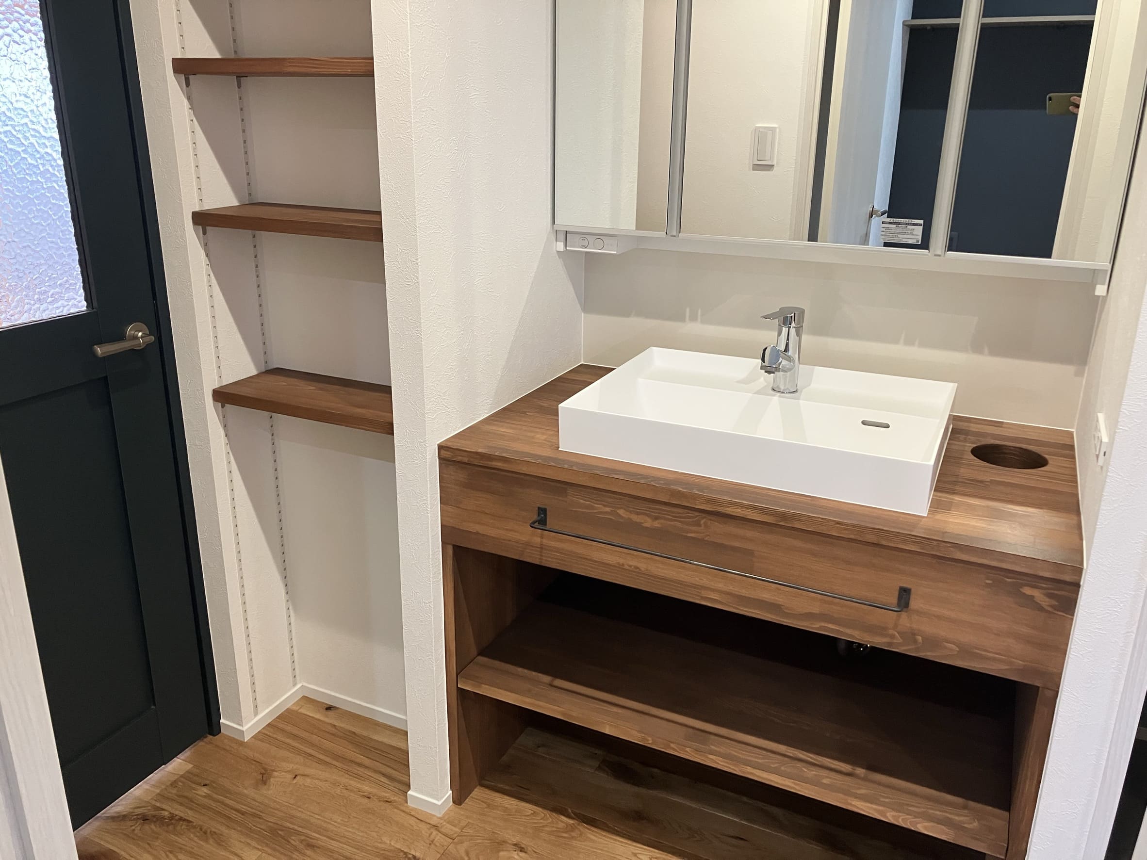 施工事例　造作洗面台