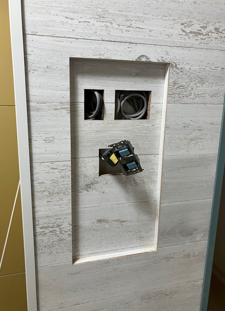 板張りのスイッチニッチ