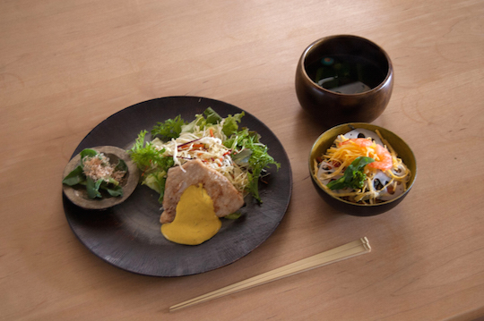 家具と漆塗りの工房「NUSHISA」　埼玉県吉川市　