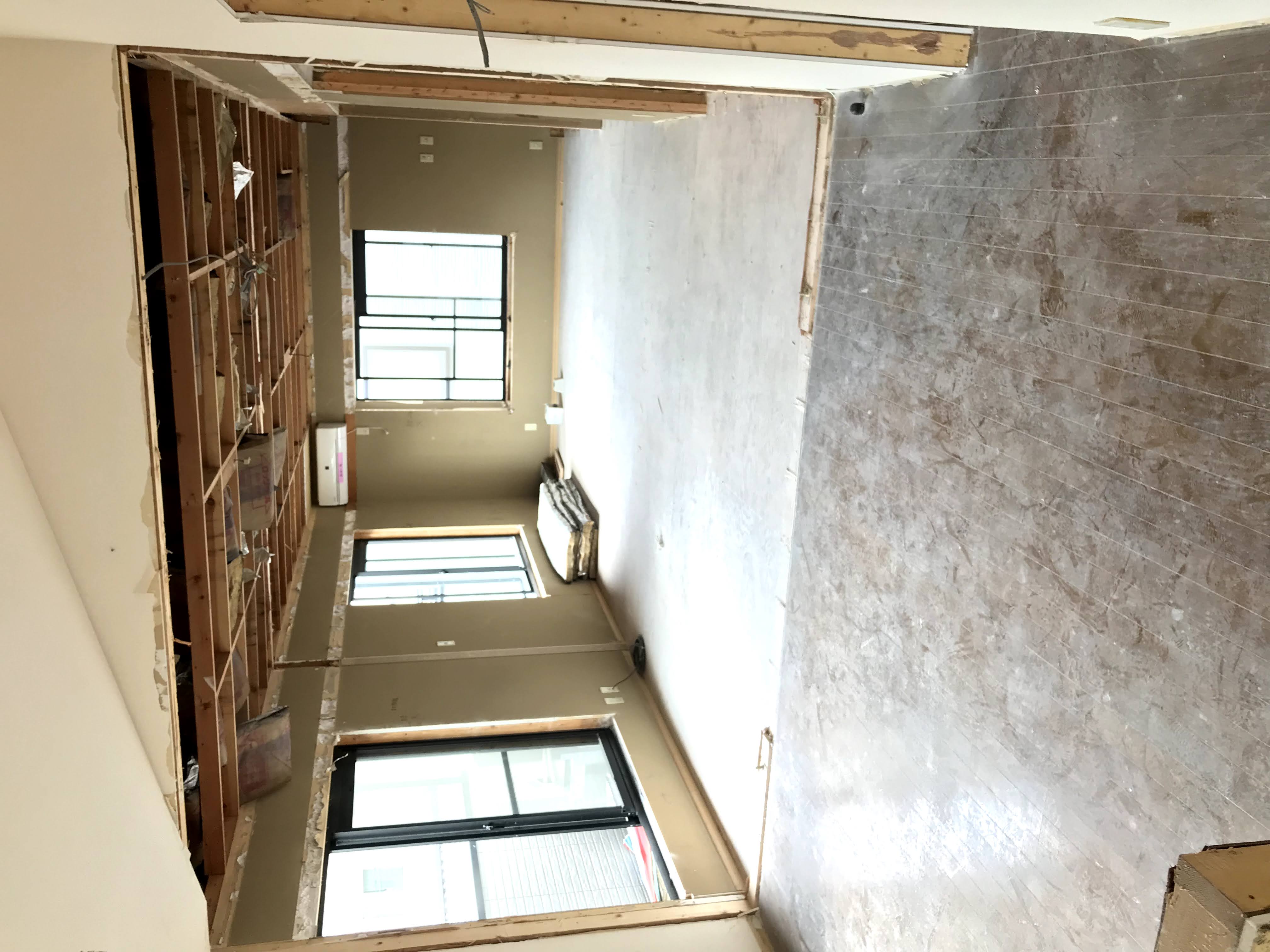 解体スタート　二世帯住宅に改装